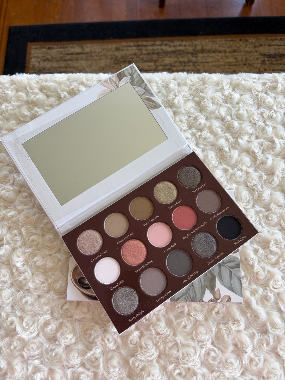 New Sydney Grace Cozy Cafe Eyeshadow Palette Light Version